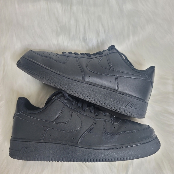 Nike All-Black Air Force 1 '07 Sneakers - Picture 2 of 11